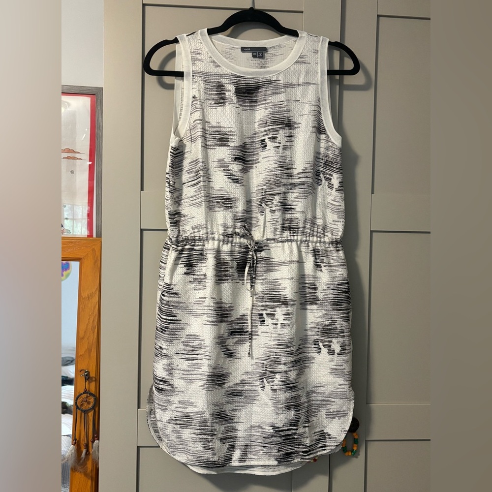 Vince White & Black Silk Sleeveless Drawstring Mini Dress